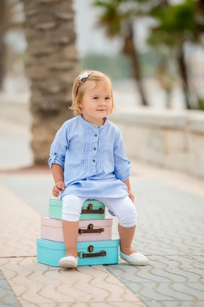 Adorable little girl on a summer vacation — Stockfoto
