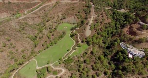 Golf velden in Spaanse Andalusië — Stockvideo