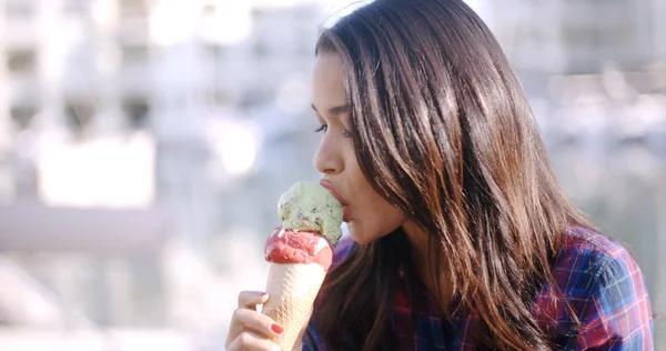 Girl eating delicious ice cream — Stock Photo, Image