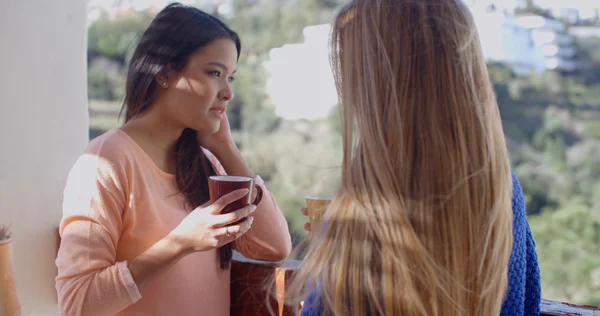 Women drinking coffee — Stock Photo, Image