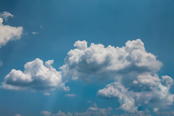 White clouds over blue — Stock Photo, Image