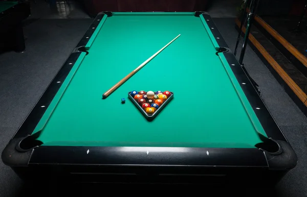 Bilardo, top ve en iyi görünümü için tablo — Stok fotoğraf