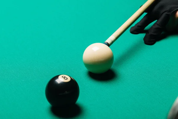 Bilardo masası bilardo topları. — Stok fotoğraf