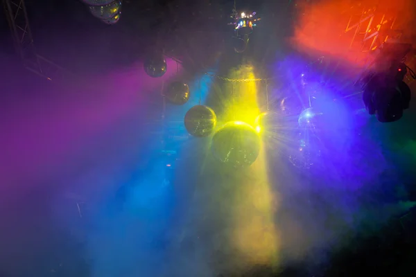 Espectáculo de luces de discoteca, luces de escenario — Foto de Stock