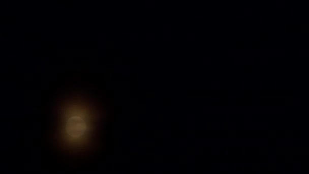 Luna llena navegando en el cielo. ProRes, 10 bits de lapso de tiempo — Vídeo de stock