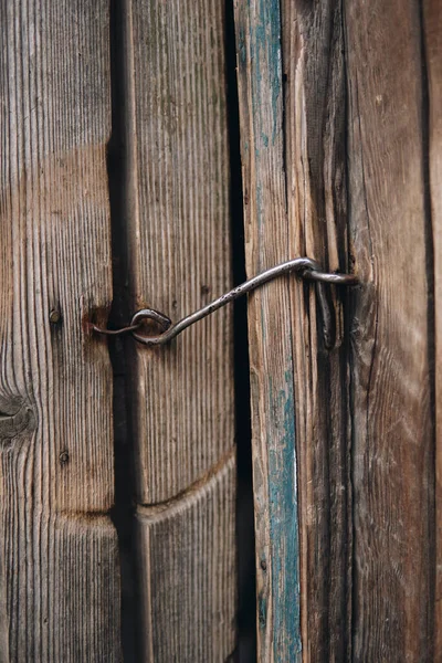 Detalhe Uma Porta Madeira Velha Com Gancho Metal Usado Para — Fotografia de Stock