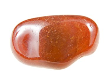 Beyaz arka plan üzerinde izole kırmızı jasper taş