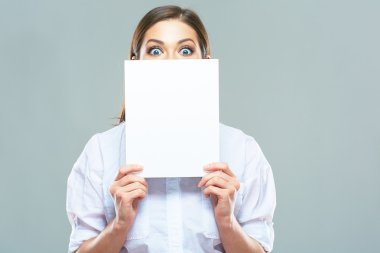 Tabela kadar tutan kadın