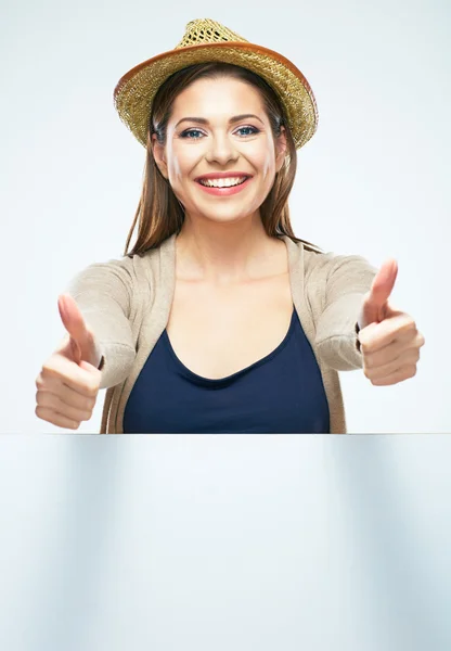 Chica posando con sombrero de paja — Foto de Stock
