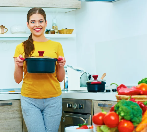 Beautiful woman cooking — Stock Photo, Image