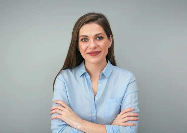 Retrato Mulher Sorridente Com Braços Cruzados Retrato Isolado Mulher Negócios — Fotografia de Stock