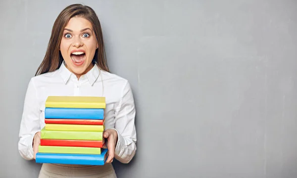 Menina Estudante Feliz Vestindo Camisa Branca Segurando Livros Fundo Parede — Fotografia de Stock