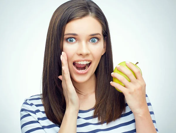 Teenager Girl Open Mouth Dental Braces Teeth Holding Green Apple — Stock Photo, Image