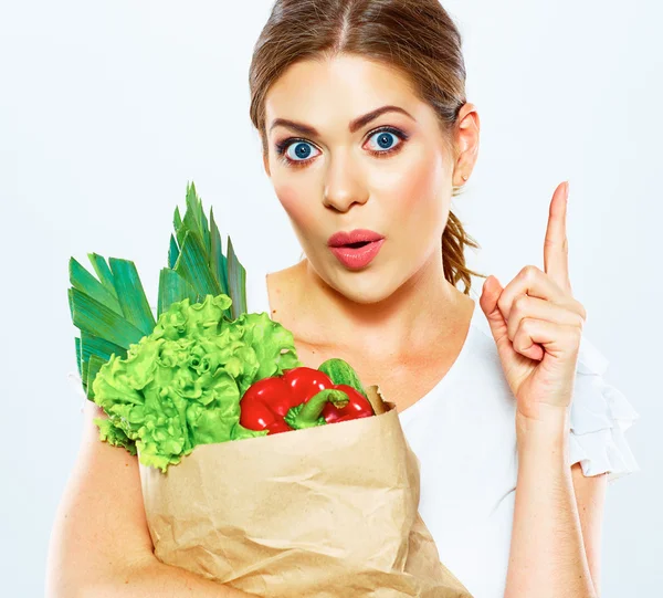 Vrouw met groene voedsel — Stockfoto