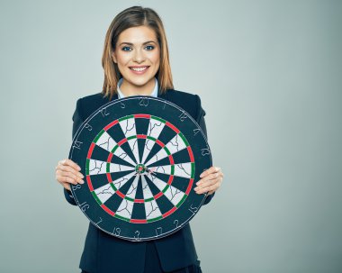 Büyük hedef ile gülümseyen iş kadını