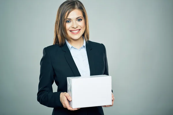 Geschäftsfrau hält weiße Tafel — Stockfoto