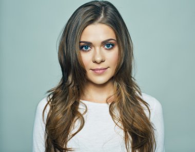 Genç güzel kadın.