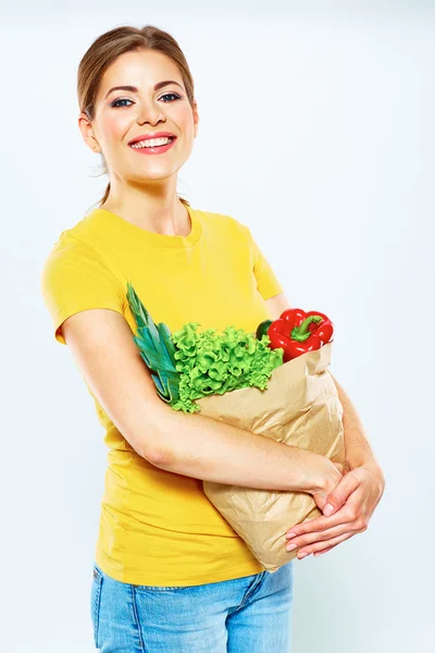 Frau mit veganem Essen im Beutel — Stockfoto