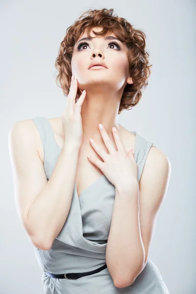 Vrouw met kort haar — Stockfoto