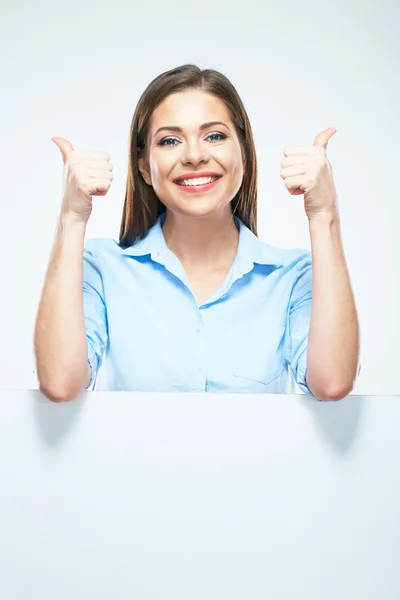 Geschäftsfrau zeigt Daumen hoch — Stockfoto