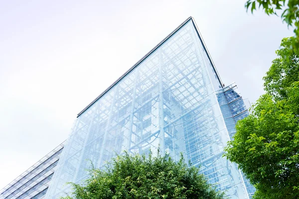 Contemporary glass skyscraper — Stock Photo, Image