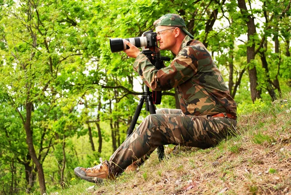 Ormanda fotoğrafçı