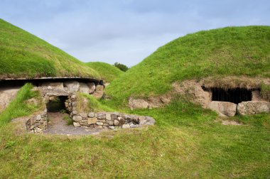Newgrange megalitik geçit mezar m.ö. 3200 yılında, County Meath, Ireland