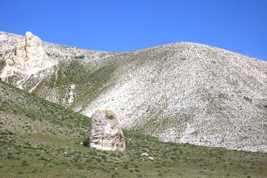 Kırım'da, bir dağ beyaz Rock