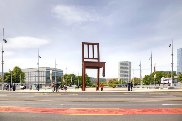Genewa. Krzesło, symbol zakaz pracowników kopalń i cass — Zdjęcie stockowe