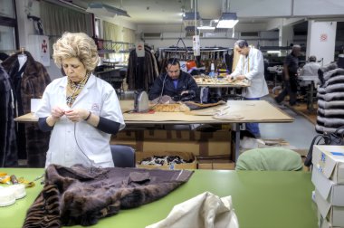 Kesriye şehrinde bir kürk fabrikası.
