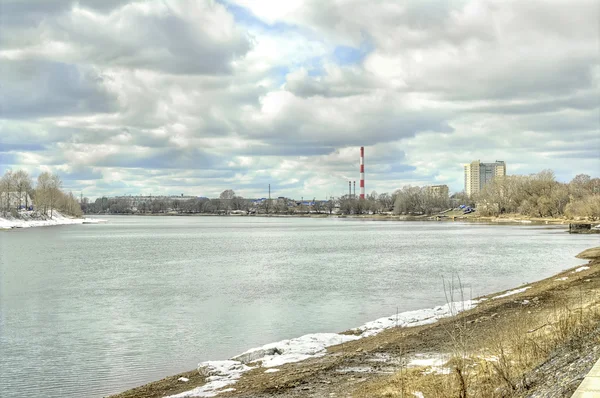 Tver. Paisaje urbano. Volga — Foto de Stock