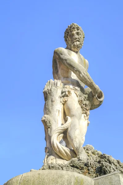 Reggio Emilia. Fontana del fiume Crostolo — Foto Stock