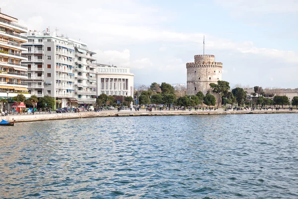 Salonicco. Banco vicino alla Torre Bianca — Foto Stock