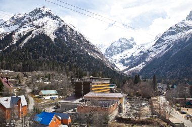 Dombay Glade. Village 