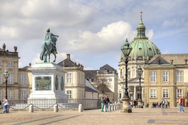 brokkdorffa Sarayı ve frederick v heykeli