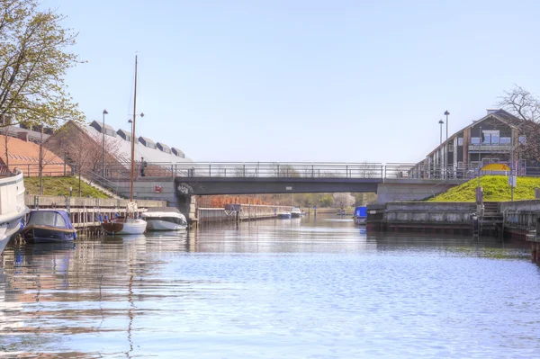 Kanalen zijn in stad Kopenhagen — Stockfoto