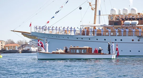 Yacht is waiting for the Queen of Denmark — Stock Photo, Image
