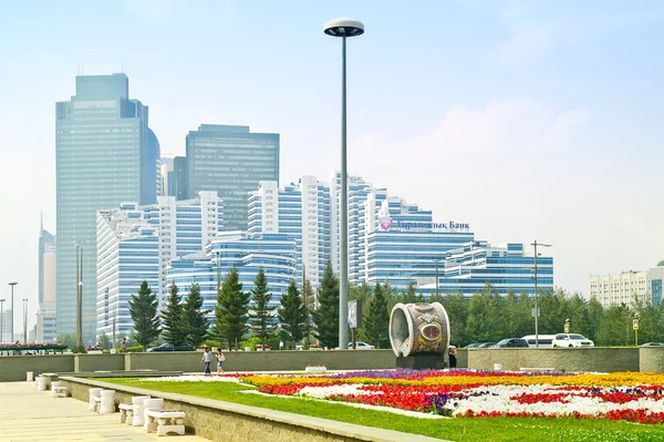 Astana. Zentrum der Stadt. Nurzholer Boulevard — Stockfoto