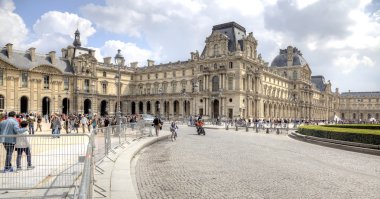 Paris. Louvre art gallery  clipart