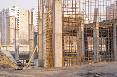 İnşa edilen binanın kurucu