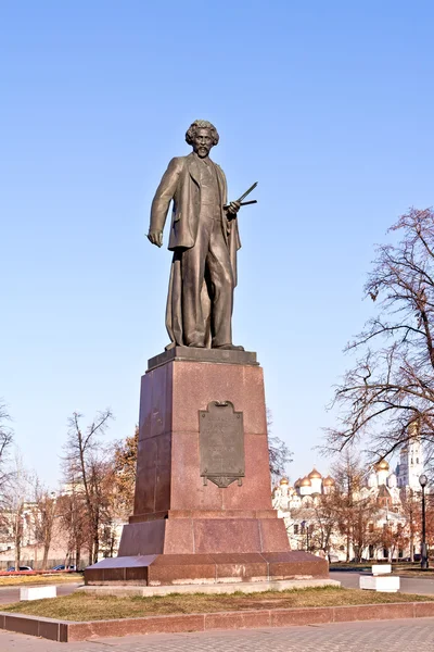 Moskau. Denkmal für den Maler repin — Stockfoto