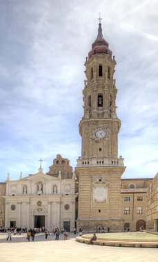 Saragossa, Plaza del Pilar. San Salvador Katedrali 