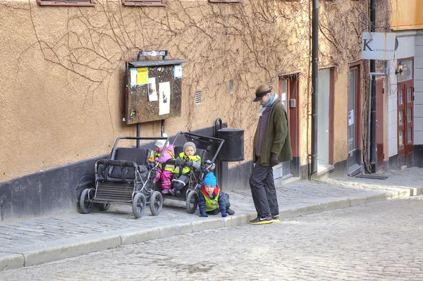 Stockholm. Mother and children — Stock Photo, Image