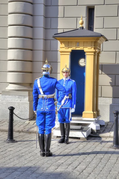 Stockholm. Střídání stráže poblíž královského paláce. — Stock fotografie