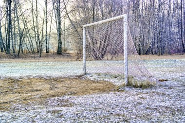 Futbol sahasına kapısı