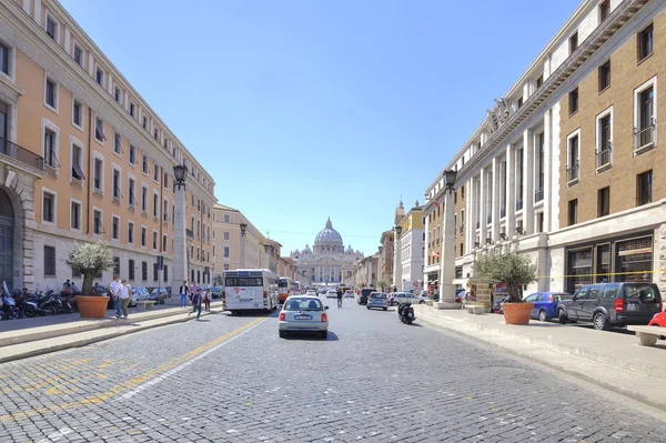 Street leading to the Square of Saint Peter. Rome — Stock Photo, Image