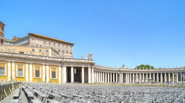 Na Placu Świętego Piotra. Vatican — Zdjęcie stockowe