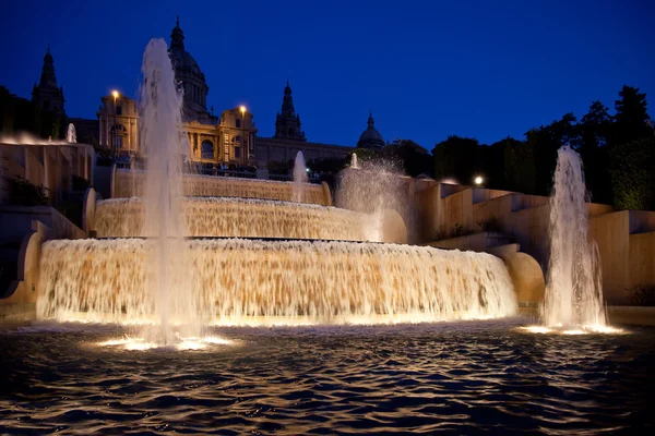 Barcelona. sjungande fontäner av montjuic — Stockfoto