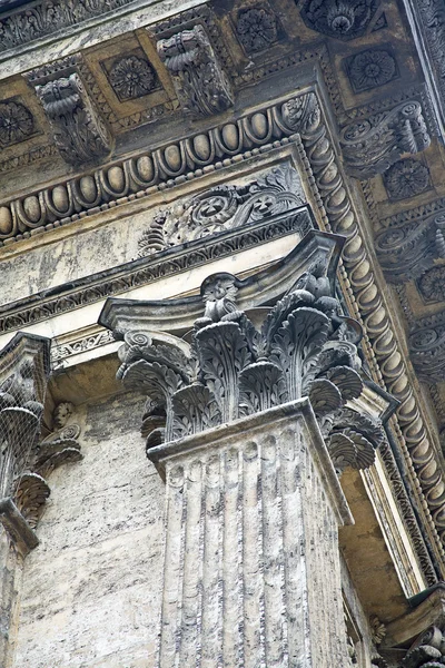 Columnas de la Catedral de kazan — Stockfoto