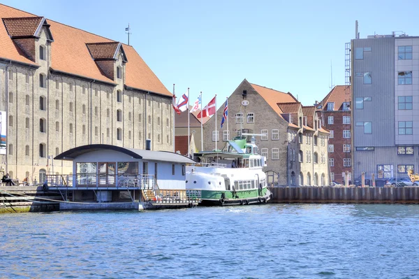 Kanaler är city Köpenhamn — Stockfoto